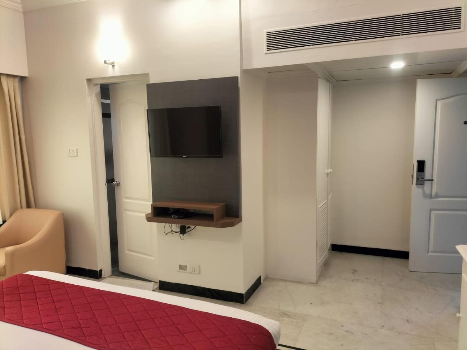Zip By Spree Hotels Surabi International Vellore Exterior foto
